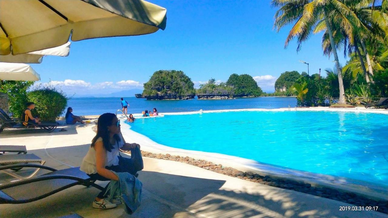 Caluwayan Palm Island Resort & Restaurant Extérieur photo